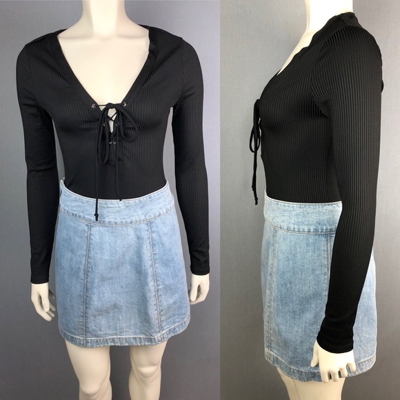 Free People light wash denim mini skirt size 8 - Picture 2 of 6